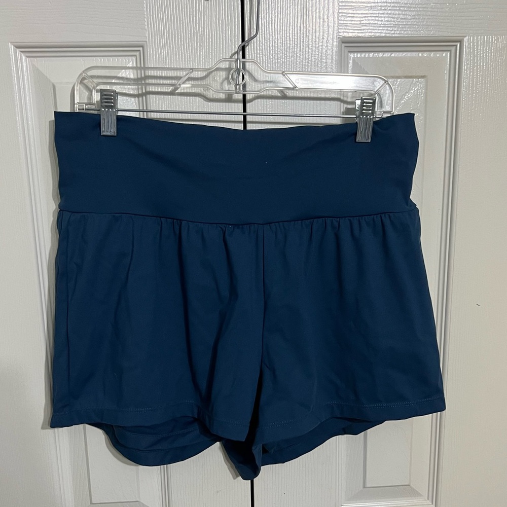 Halara 2.5” yoga shorts